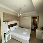 Bed & Breakfast The Local &