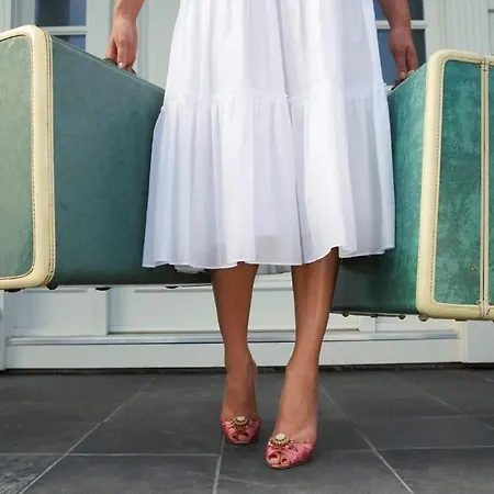 The Local & * İstanbul