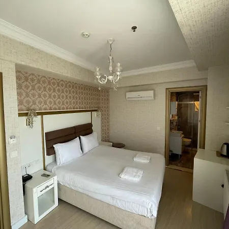 Oda ve Kahvaltı The Local &