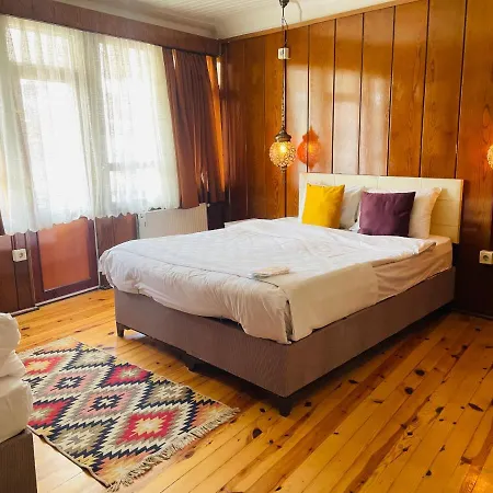 The Local & Oda ve Kahvaltı *