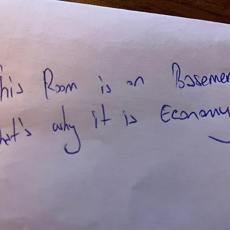 Oda ve Kahvaltı The Local & İstanbul